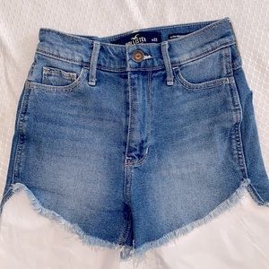 Hollister size 00 / W23    “Ultra High-Rise Short-Short Vintage Stretch” worn 1x